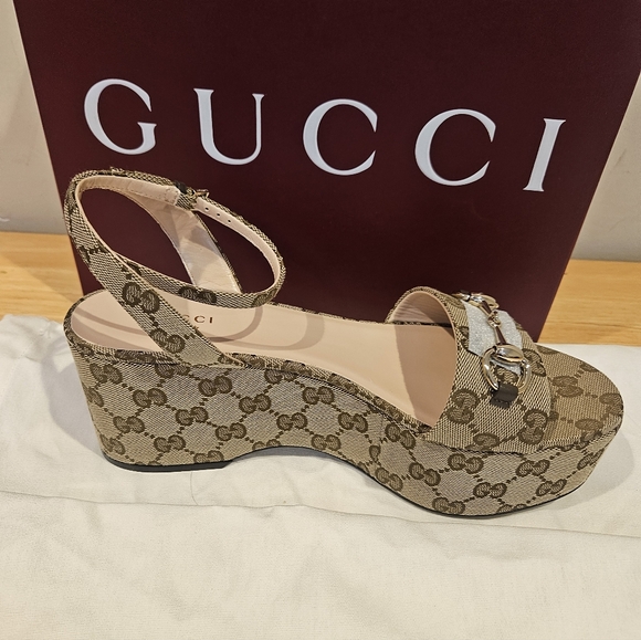 Gucci Women’s Horsebit Platform Wedge Sandals GG Canvas Size 39.5 - Picture 4 of 10